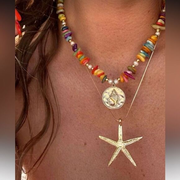 Free People Jewelry - Gold starfish Colorful Beaded Necklace M559